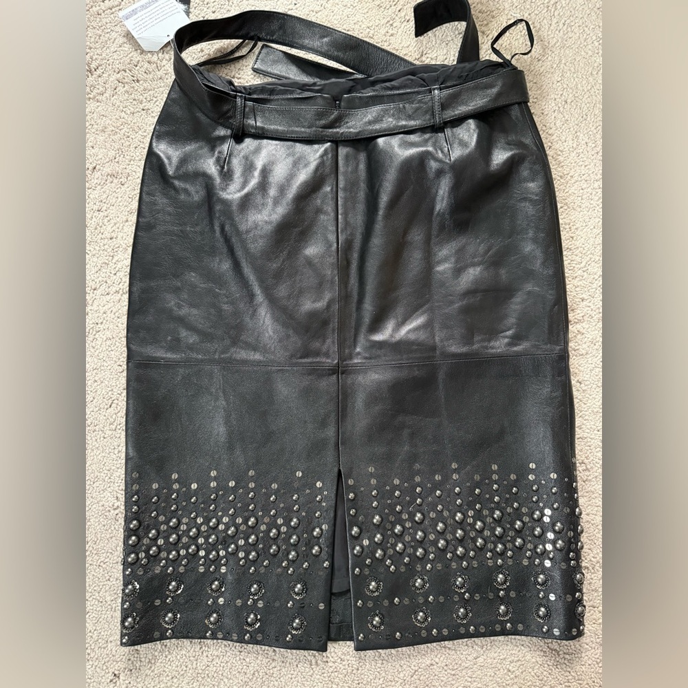 Lafayette 148 New York Lambskin Leather Black Studded Pencil Skirt- New With Tag - Picture 5 of 8